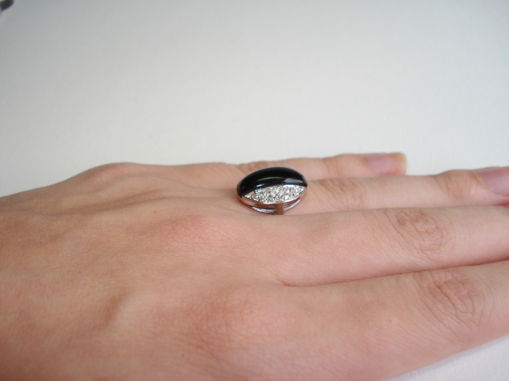 Antieke ringen - Verkocht Witgouden ring onyx briljant