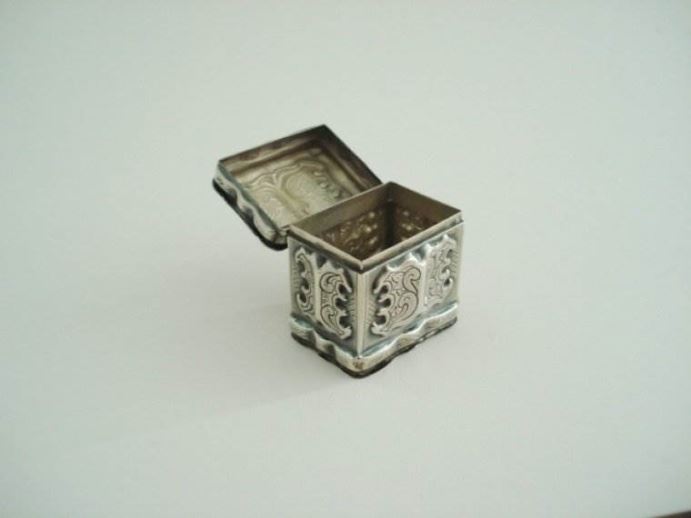 Antiek zilver overig - Verkocht Zilveren lodereindoosje
