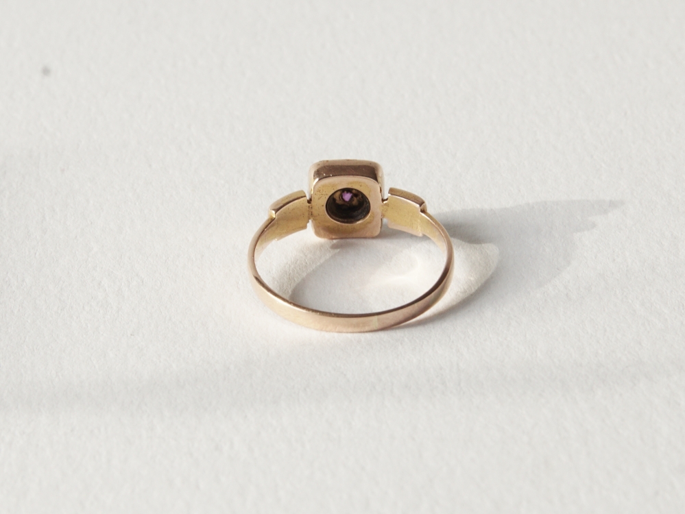 Antieke ringen - Verkocht Antiek Engelse ring met zaadpareltjes
