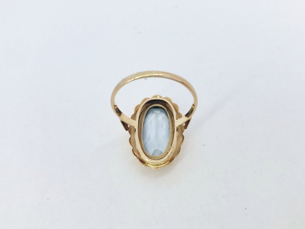 Antieke ringen - Geelgouden vintage ring topaas.