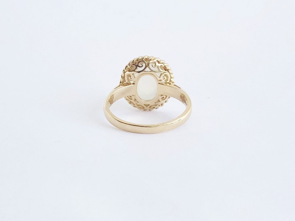 Antieke ringen - Gouden ring maansteen