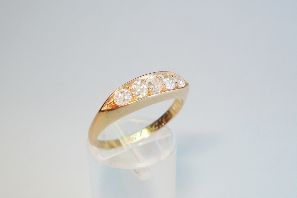 Antieke ringen - Verkocht Antieke rijring bolsjewiek diamanten