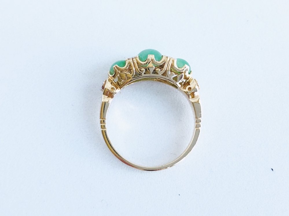 Antieke ringen - Gouden rijring jade