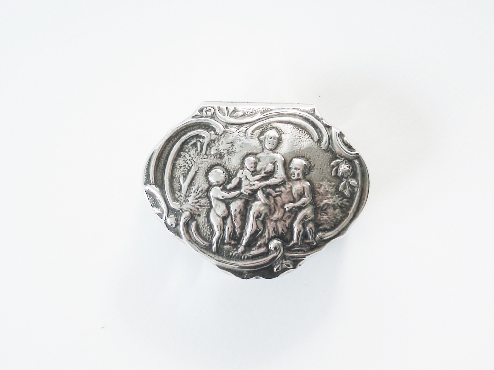 Antiek zilver overig - Verkocht Zilveren snuifdoosje 18e eeuw