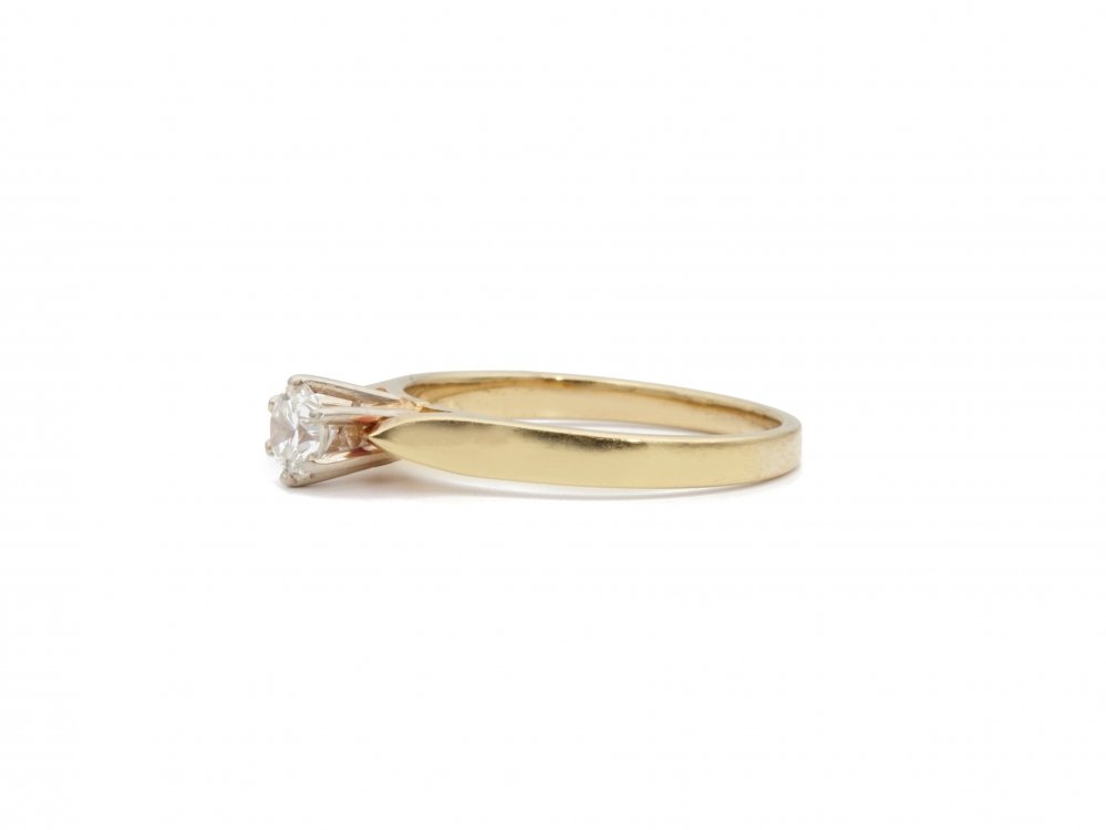 Antieke ringen - Geelgouden solitair diamant ring
