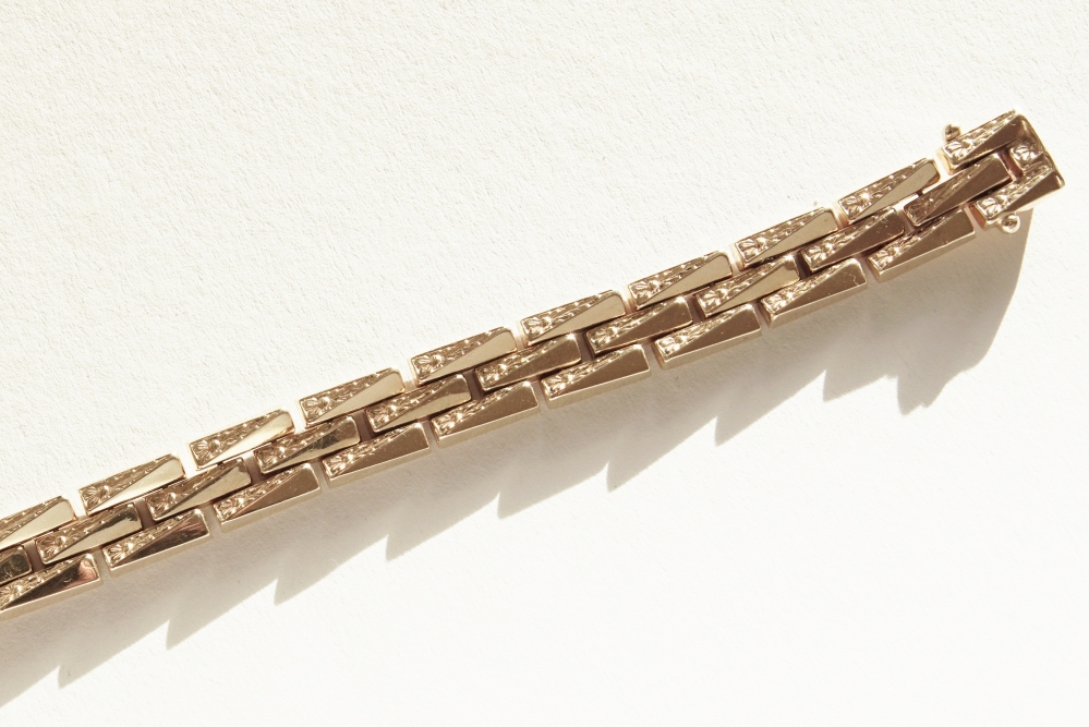 Kettingen en Armbanden - Geelgouden armband 70er jaren