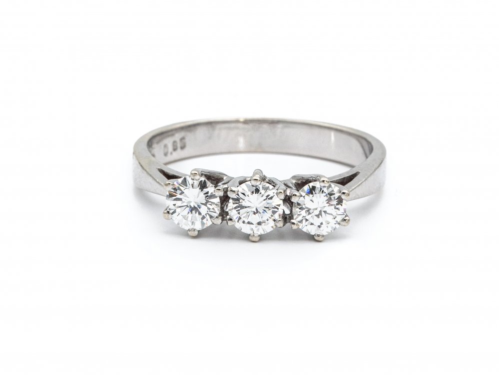 Antieke ringen - Witgouden ring 3 diamanten
