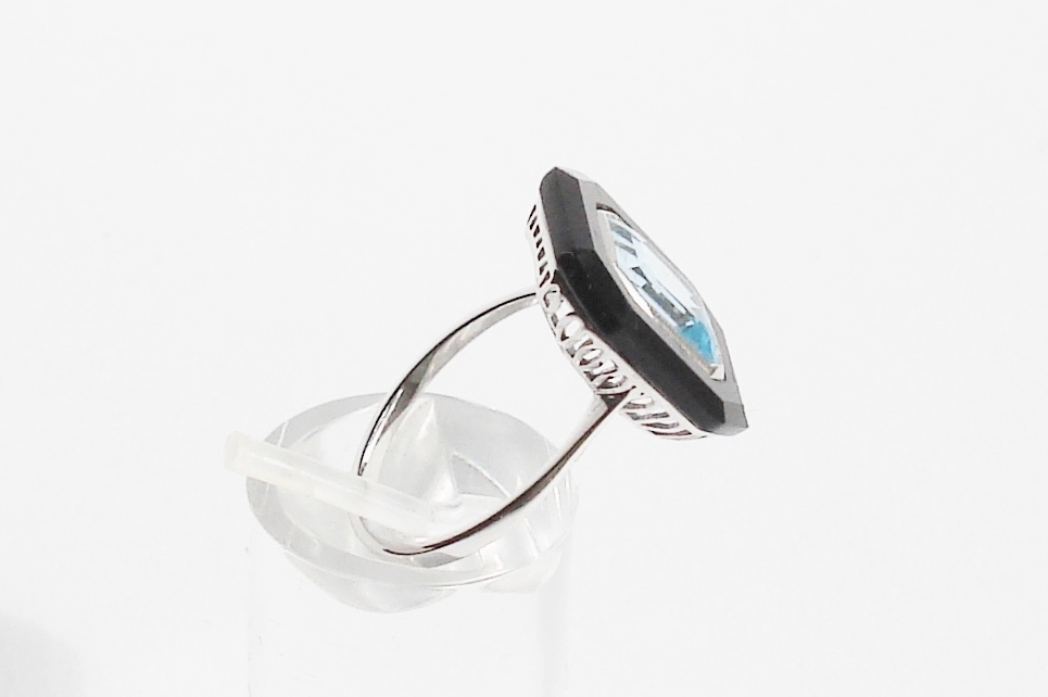 Antieke ringen - Verkocht Onyx aquamarijn ring witgoud