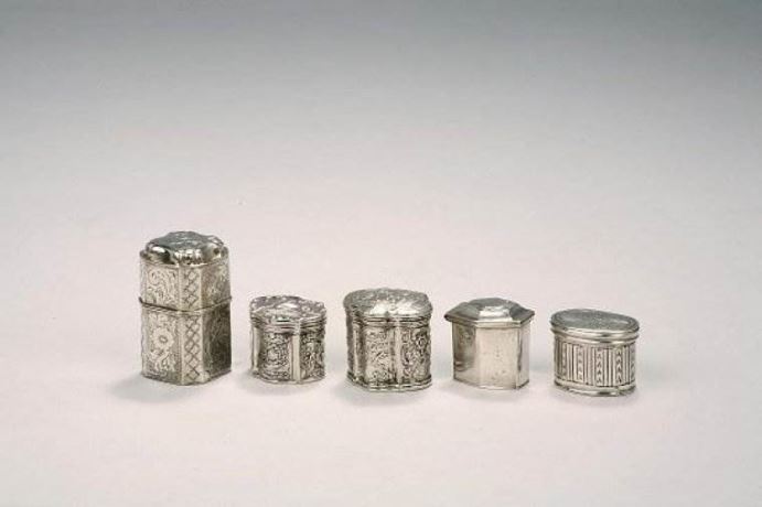Antiek zilver overig - Verkocht Zilveren lodereindoosje