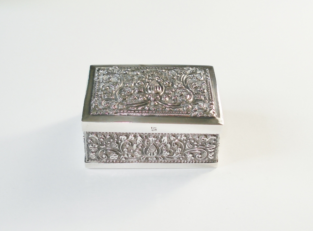 bord Jaar bevind zich anita potters juwelier antiquair Zilveren sieraden doosje